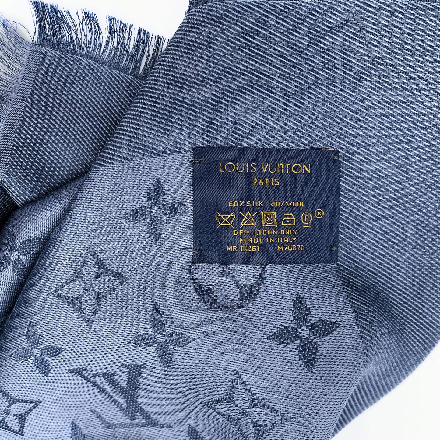 Second hand Louis Vuitton Starlight Shawl Silk & Wool Blue Navy 140x140 - Tabita Bags