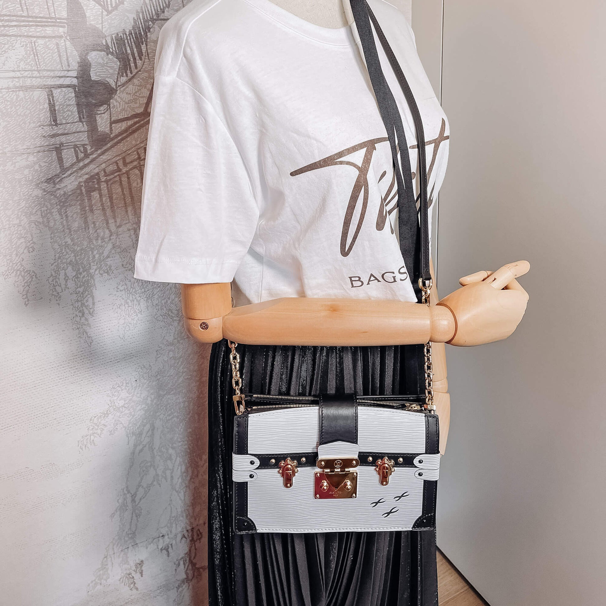 Louis Vuitton Epi Trunk Clutch - White Shoulder Bags, Handbags - LOU728547