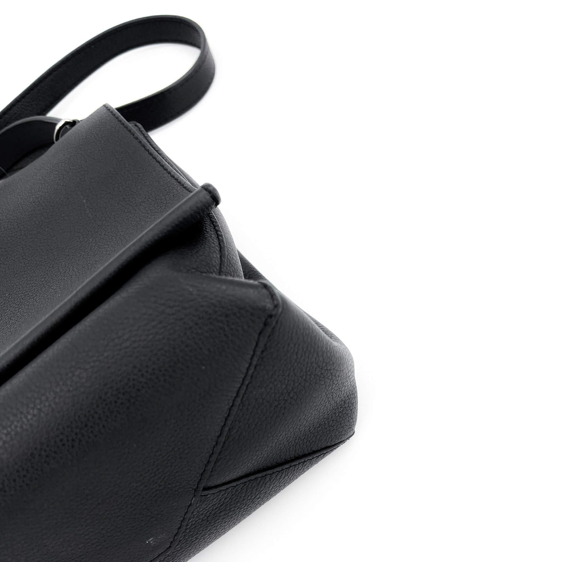 Second hand Louis Vuitton Twist LockMe 2-Way Black Leather - Tabita Bags