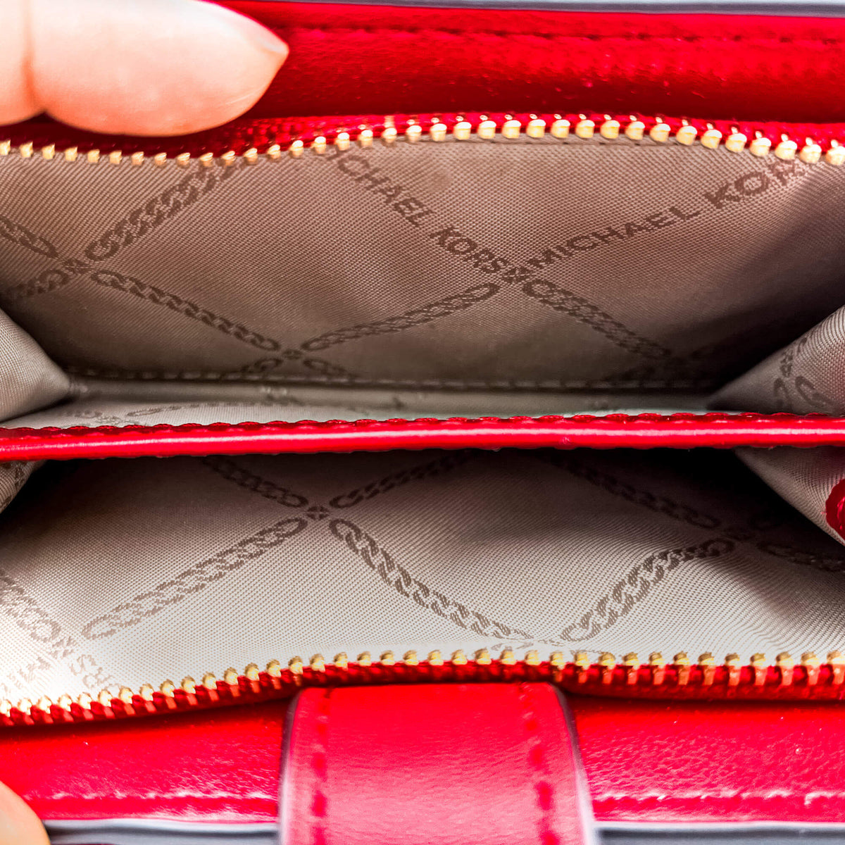 Second hand Michael Kors Envelope Wallet in Red Leather - Tabita Bags