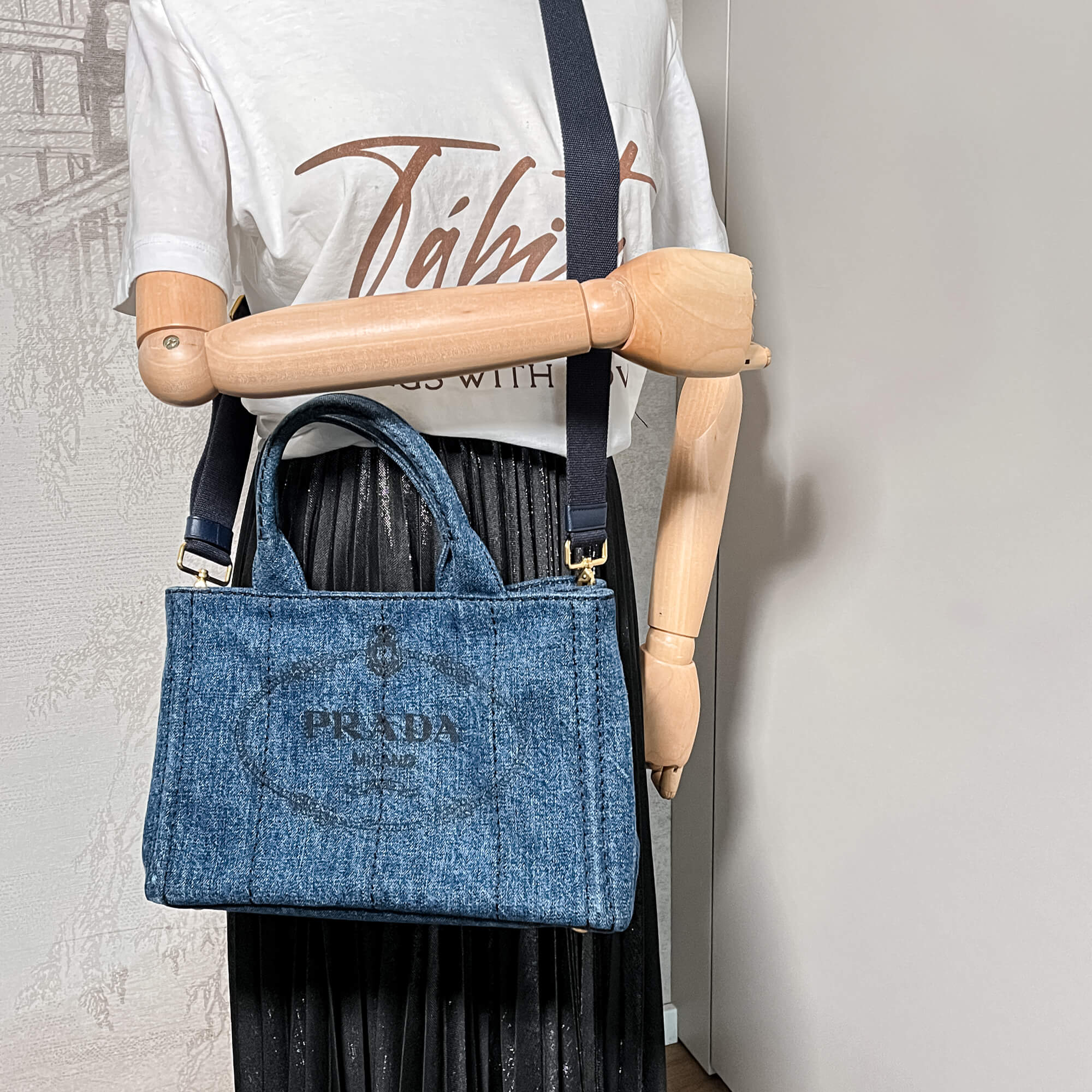 Prada Pre-Owned 2000-2023 Canapa crystal-embellished Denim Handbag -  Farfetch