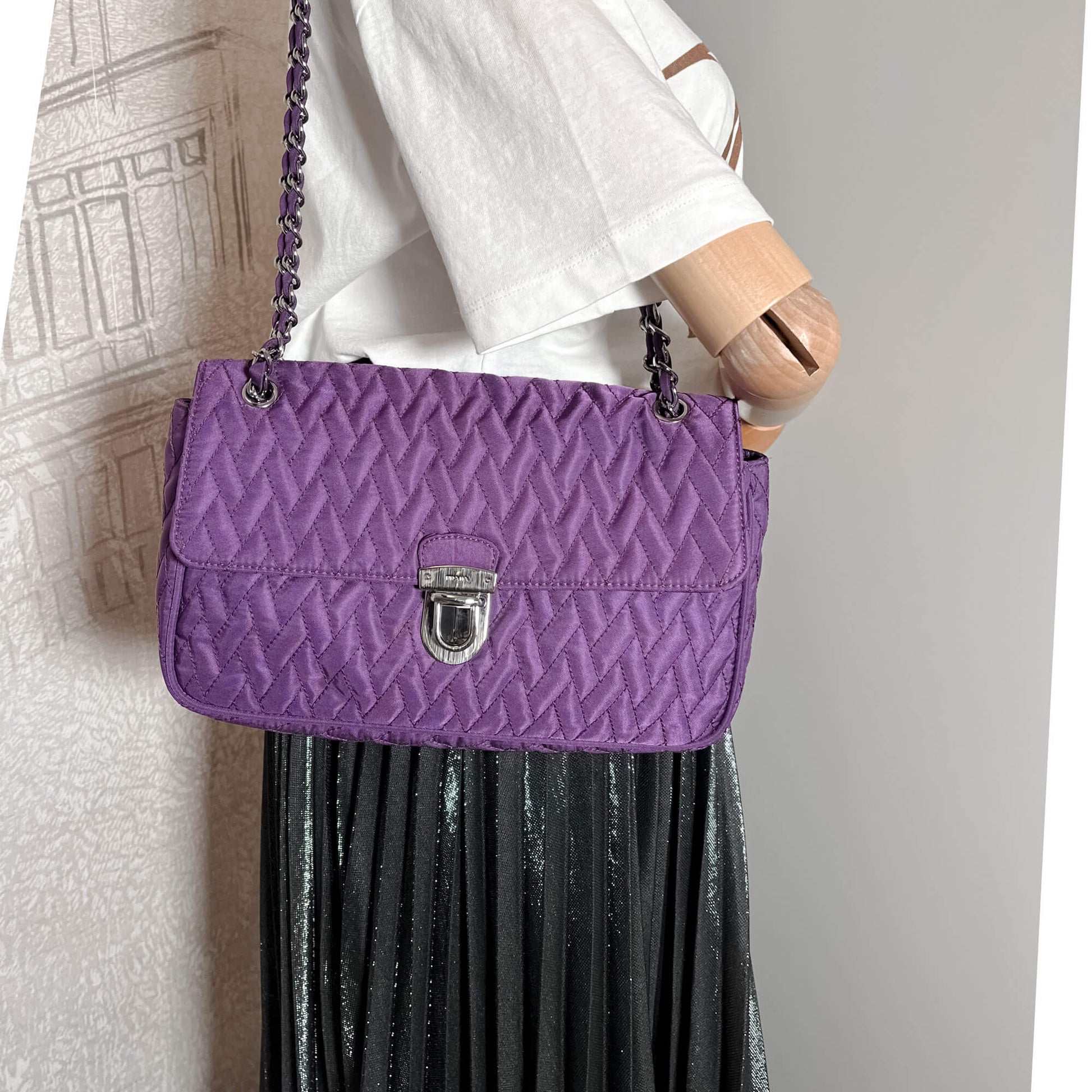 Second hand Prada Flap Pochette Cloth Bag Anemone Purple - Tabita Bags