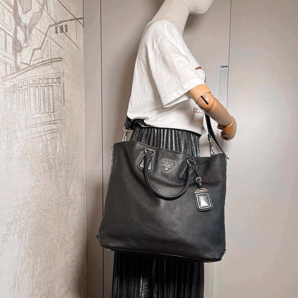 Second hand Prada Tote Handbag Leather 2-Ways Black - Tabita Bags