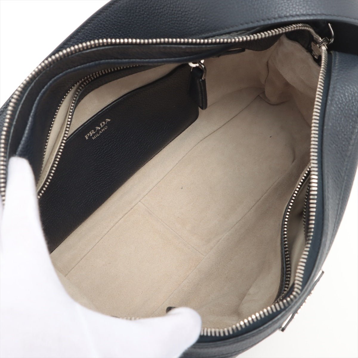 Second hand Prada Zipped Shoulder Bag Daino Leather Navy blue - Tabita Bags