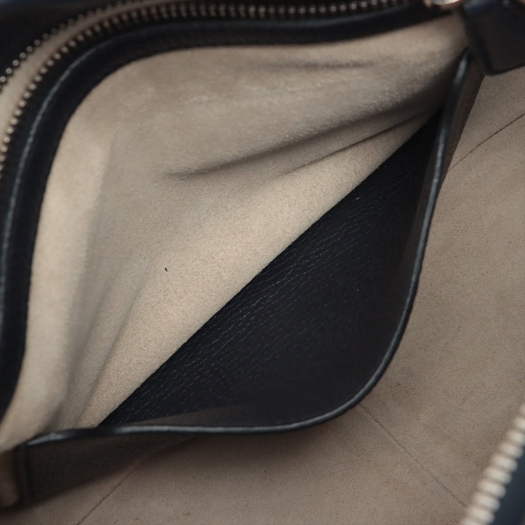 Second hand Prada Zipped Shoulder Bag Daino Leather Navy blue - Tabita Bags