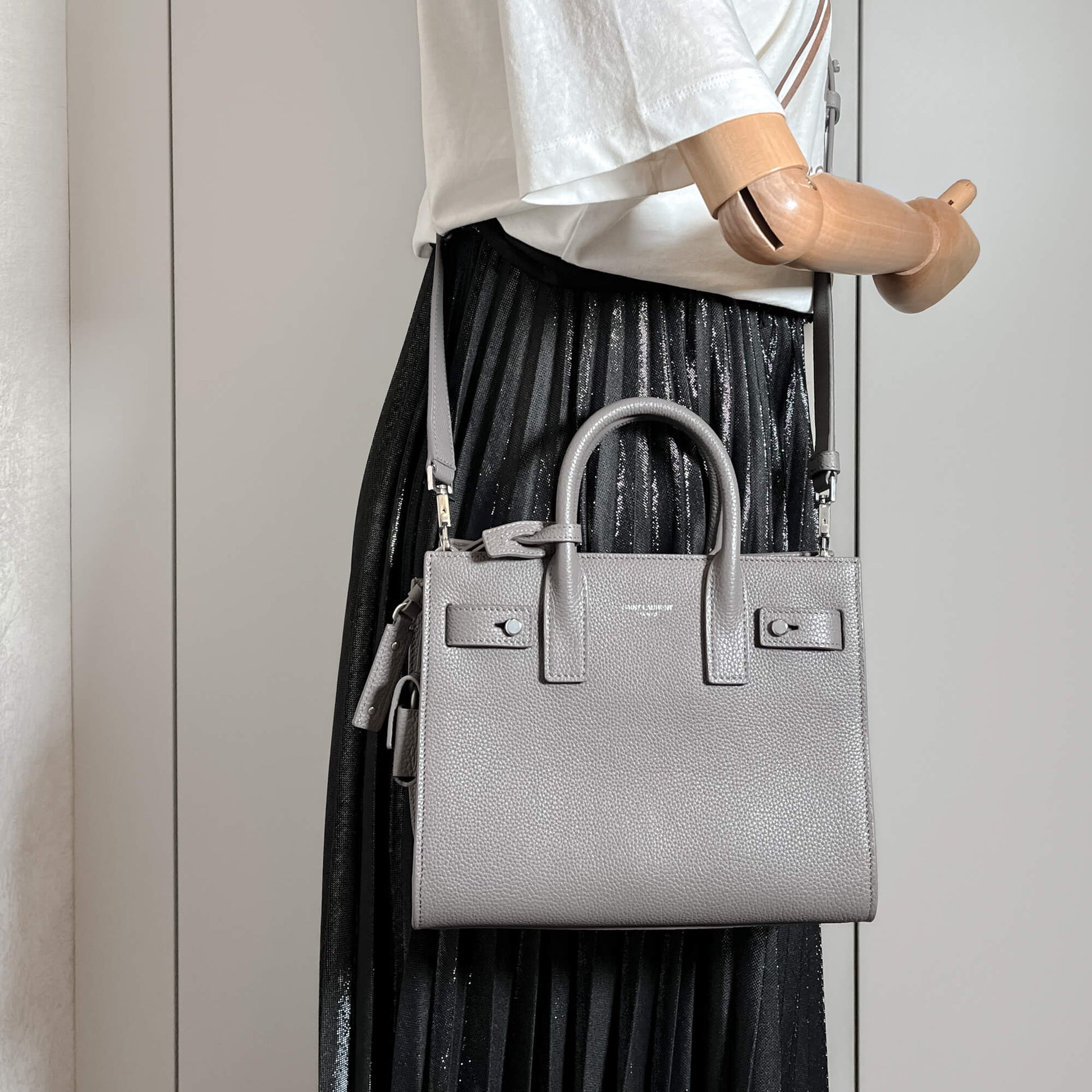 Second hand Saint Laurent Sac De Jour Baby Grained Leather 2-Ways Tote Bag Grey - Tabita Bags