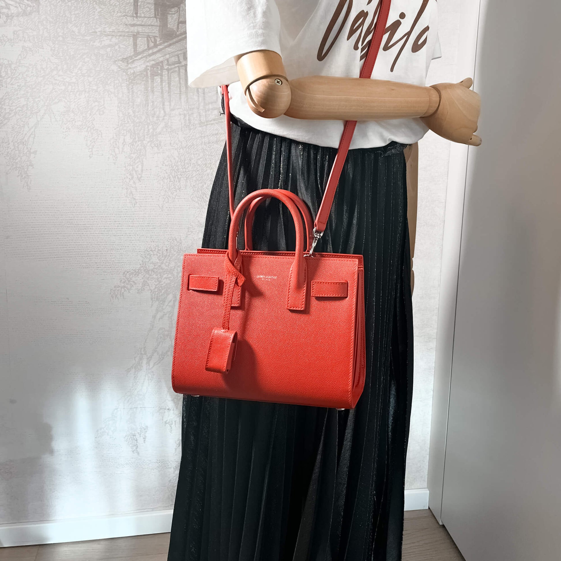 Second hand Saint Laurent Sac de Jour Nano Leather Red 2-Way Tote - Tabita Bags