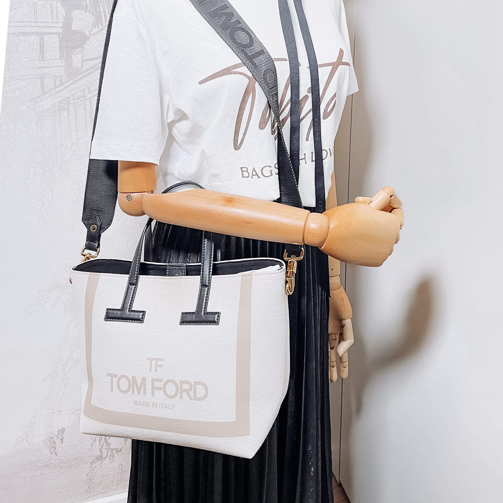 Second hand Tom Ford Tom Ford T Tote Canvas and Leather Beige - Tabita Bags