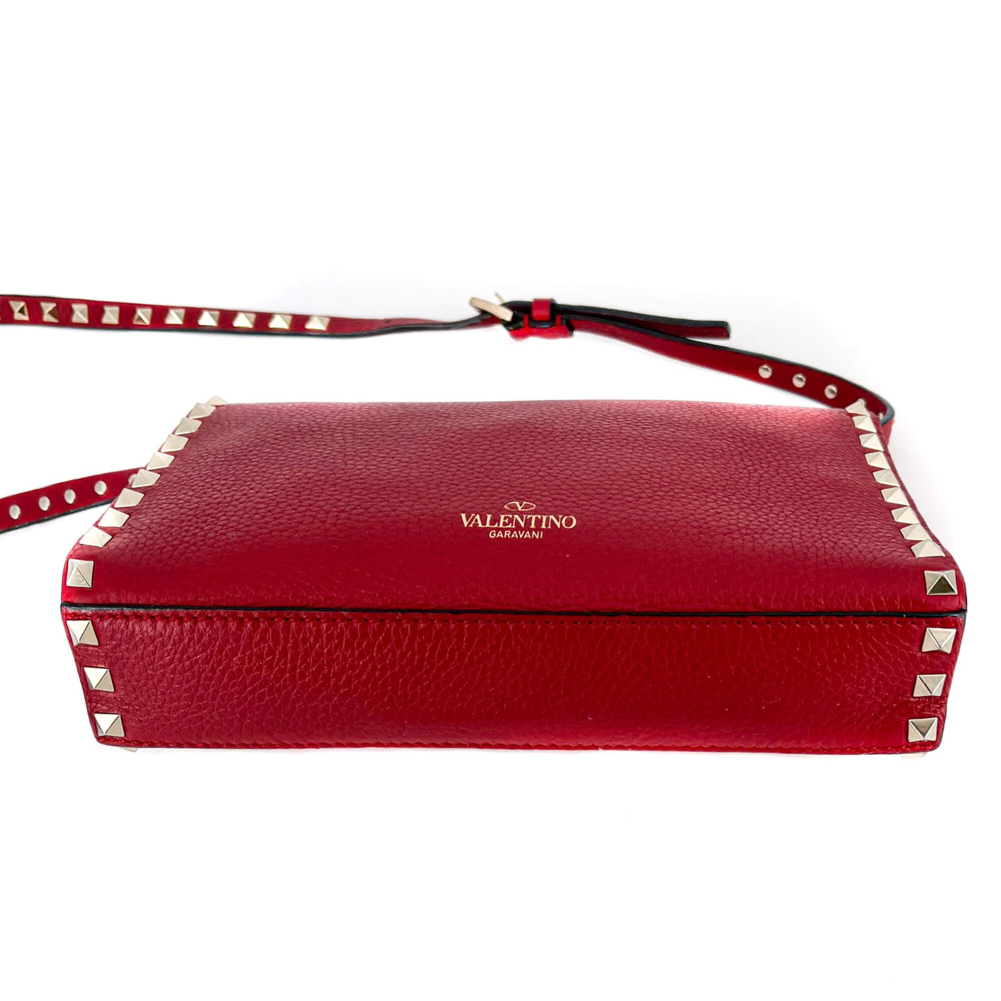 VALENTINO GARAVANI: Rockstud bag in grained leather with studs - Red