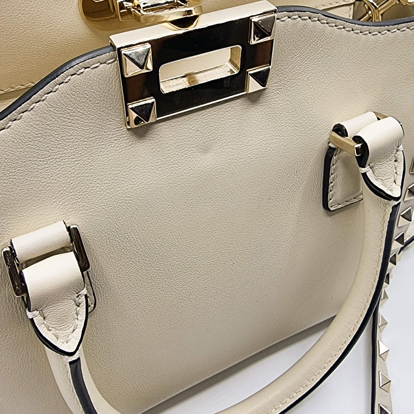 Second hand Valentino Garavani Valentino Garavani Rockstud Leather 2way White - Tabita Bags