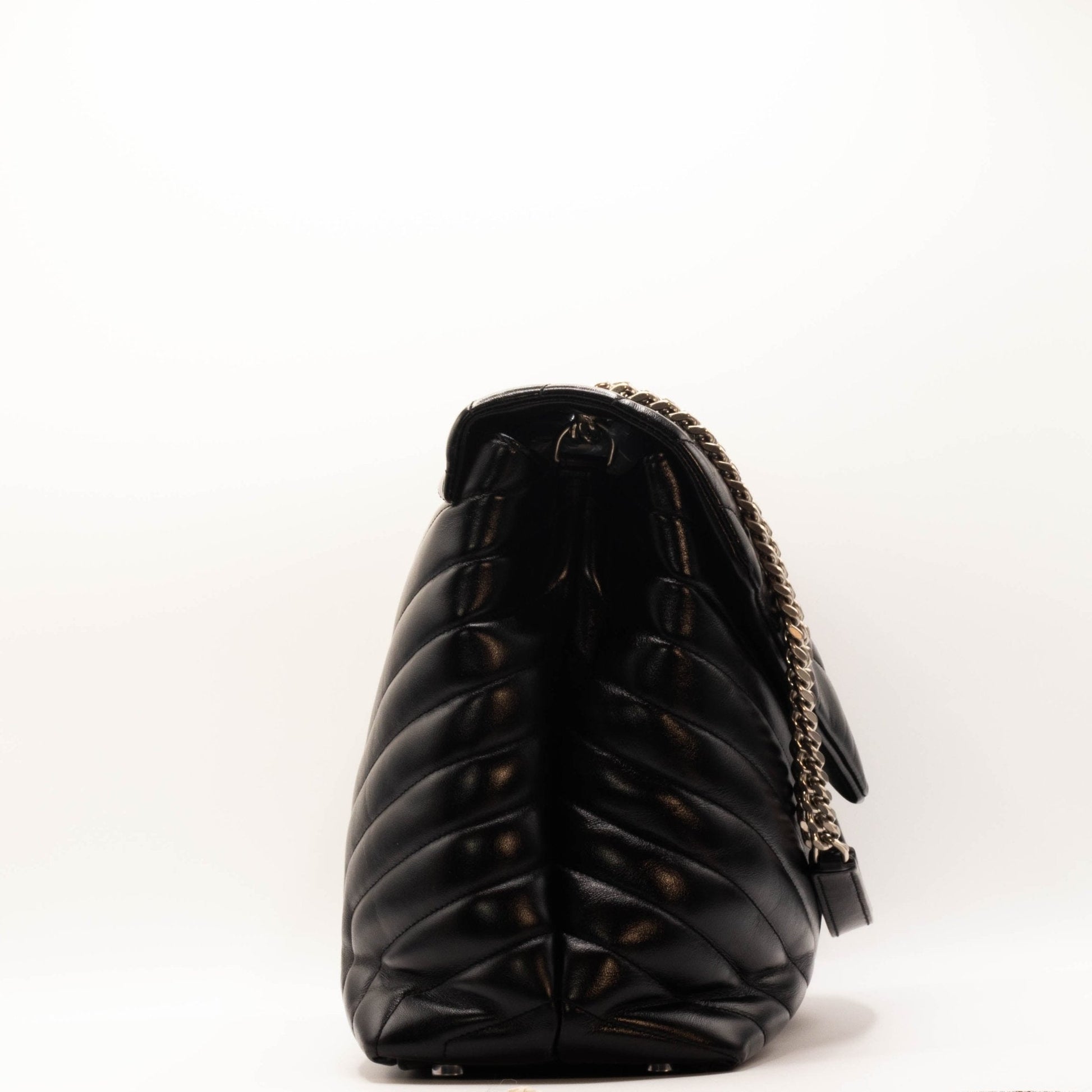 Second hand Yves Saint Laurent Loulou Large Black Leather - Tabita Bags