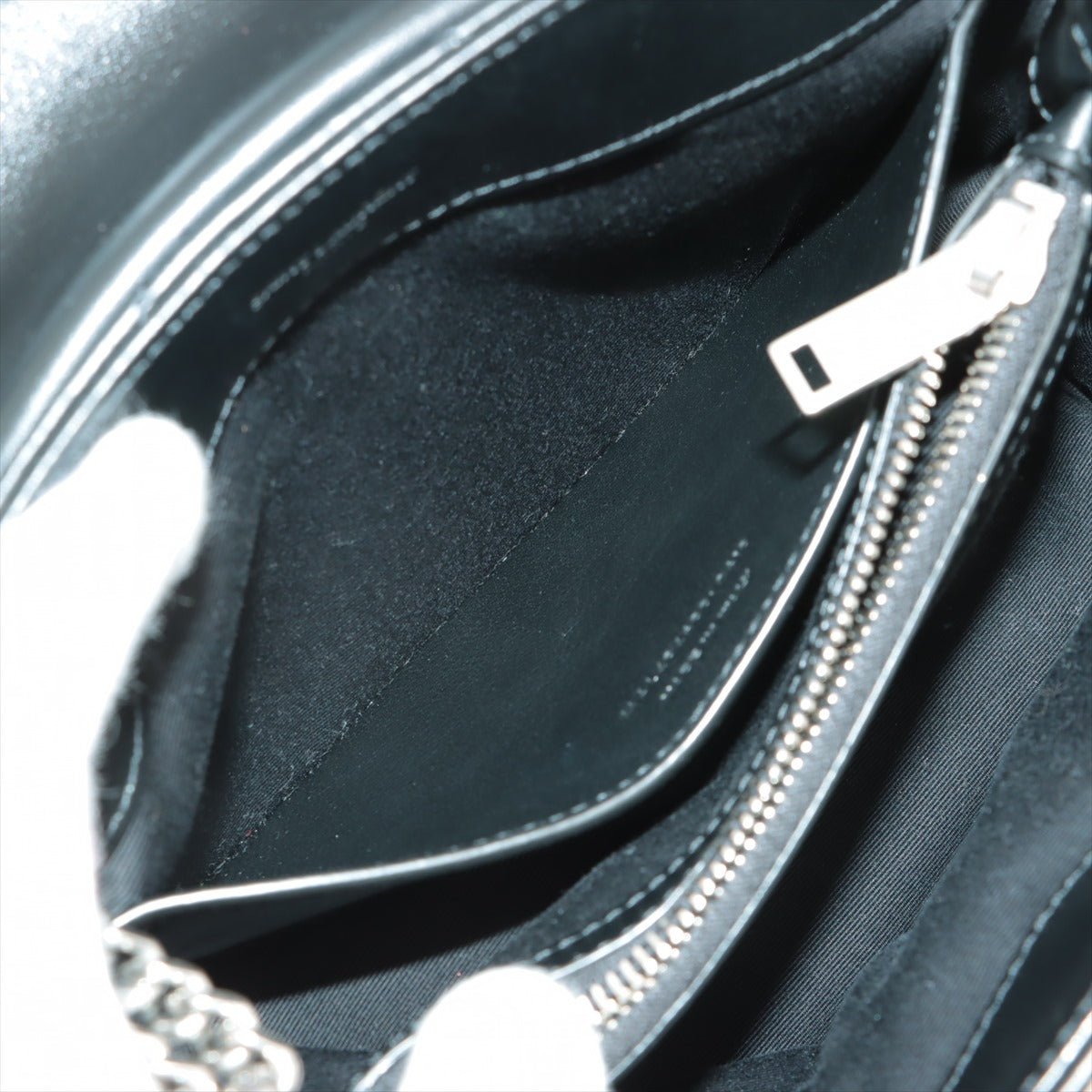 Second hand Yves Saint Laurent Loulou Small Chain Black Leather - Tabita Bags