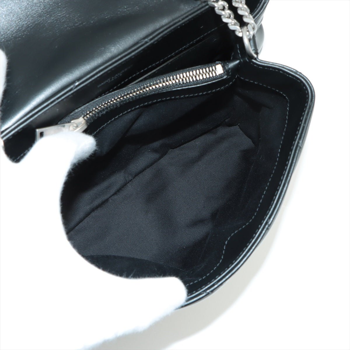 Second hand Yves Saint Laurent Loulou Small Chain Black Leather - Tabita Bags