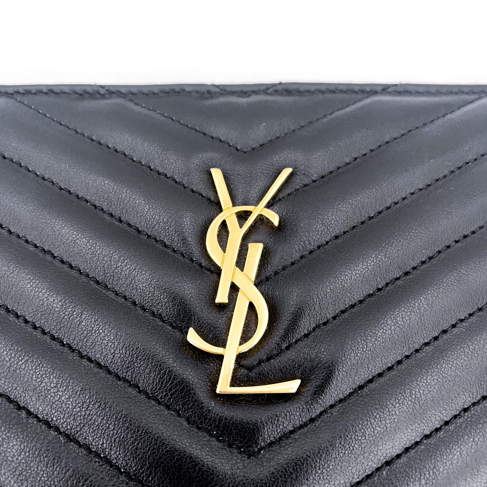 New jolie leather clutch bag Saint Laurent Black in Leather - 36358445